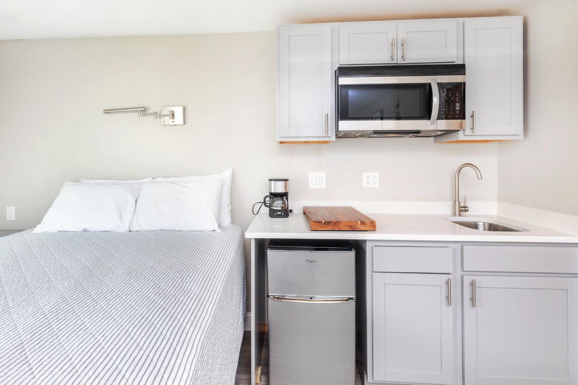 The Atlantic Motel Hampton Bagian luar foto