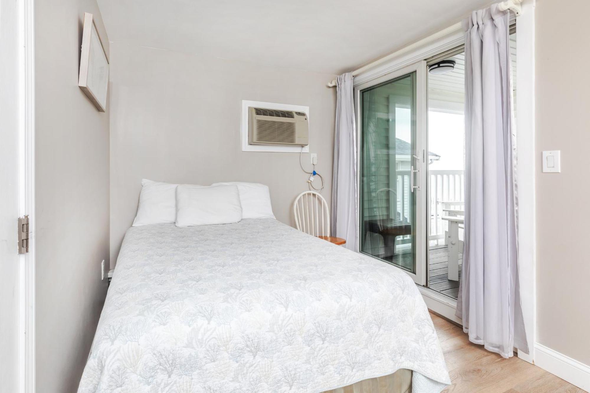 The Atlantic Motel Hampton Bagian luar foto